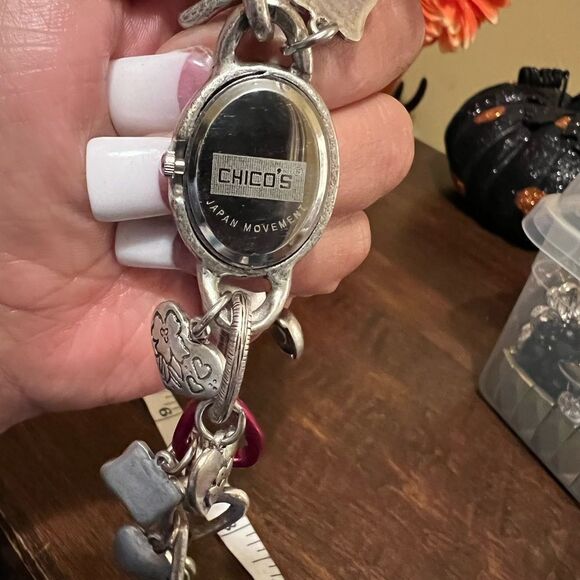 🆕 WOMENS CHICOS BRACELET CHARM WATCH - Picture 4 of 5
